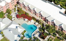 Comfort Suites Paradise Island Creek Village 4* Bahamas